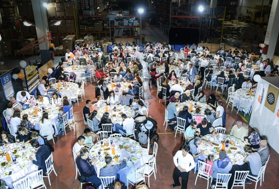 Madosan Family at Traditional Iftar Dinner